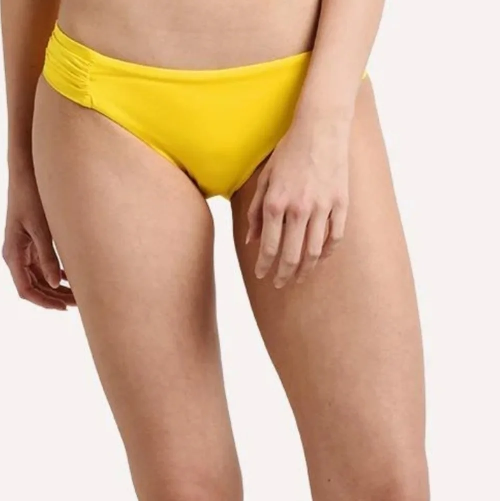 NWT Trina Turk Womens Key Dolid Shirred Side Hipster  Bikini Swim Plus Sz 14